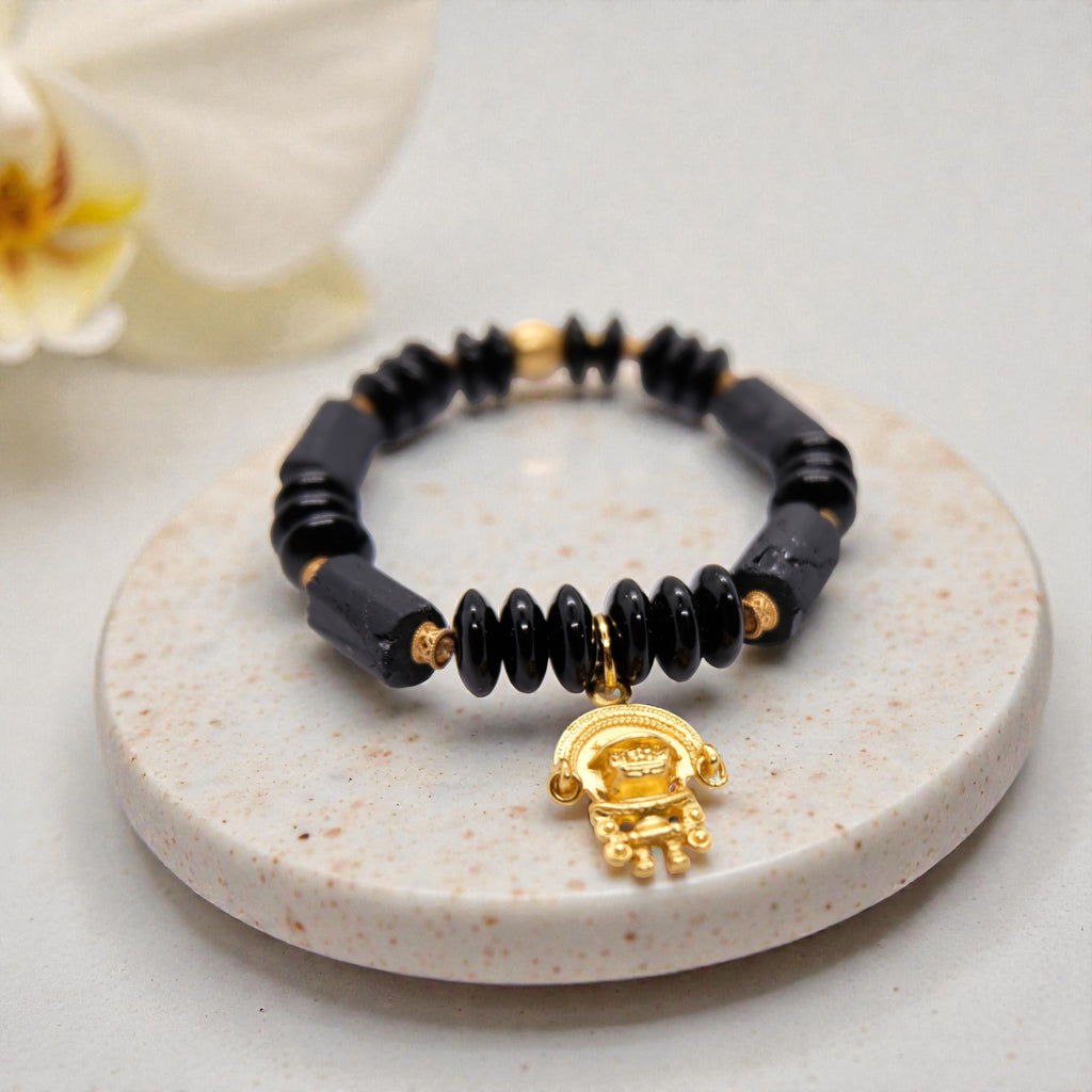 Edelsteinarmband aus Onyx- und Turmalin-Steinen mit 24K Gold Anhänger